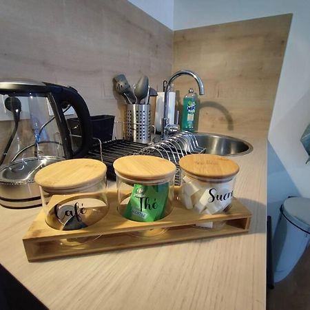 Namaste Studio By T&L Apartment Denain Екстериор снимка