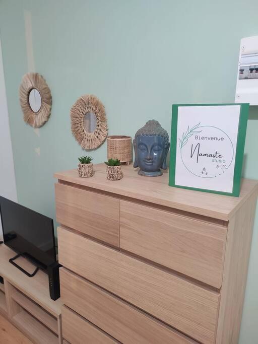 Namaste Studio By T&L Apartment Denain Екстериор снимка