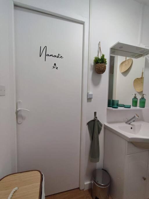 Namaste Studio By T&L Apartment Denain Екстериор снимка